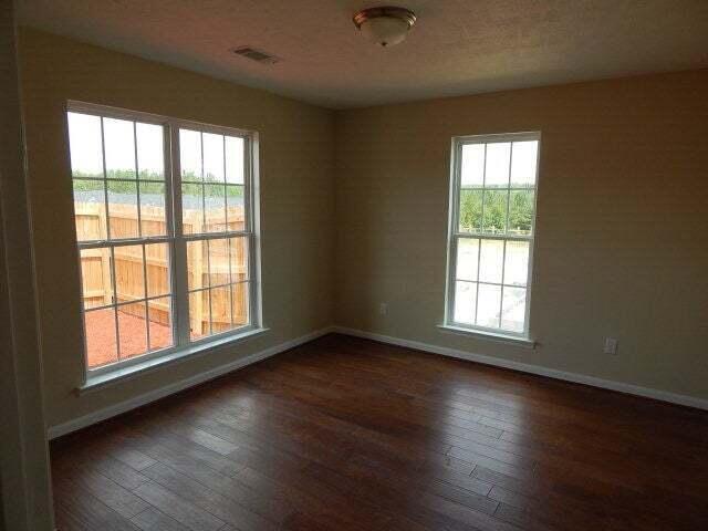Photo - 212 Bobwhite Dr