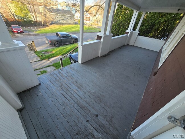 Photo - 322 Spring St