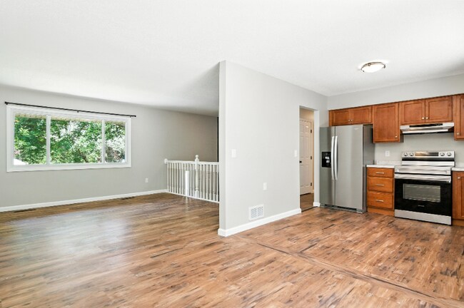 Photo - 7680 Berkshire Way