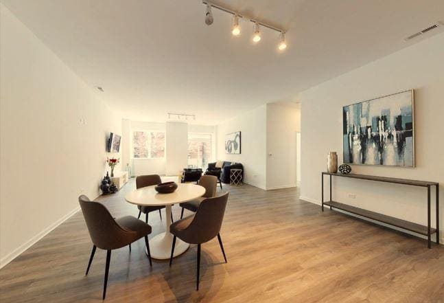 Photo - 3 bedroom in Chicago IL 60616 Unit 301