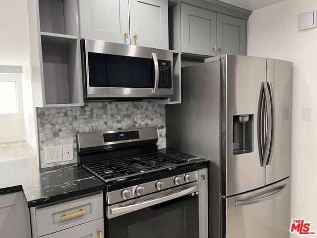 Building Photo - 10787 Wilshire Blvd Unit 303 Rental