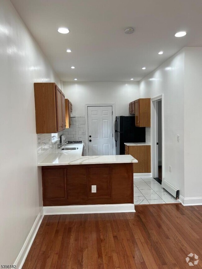 Building Photo - 1214 51st St Rental