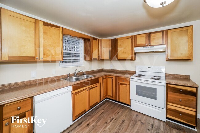 Photo - 4423 Treeline Way