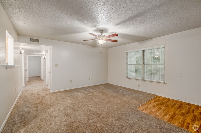 The Titan 3BR, 2BA - 1,068SF - Living Room
