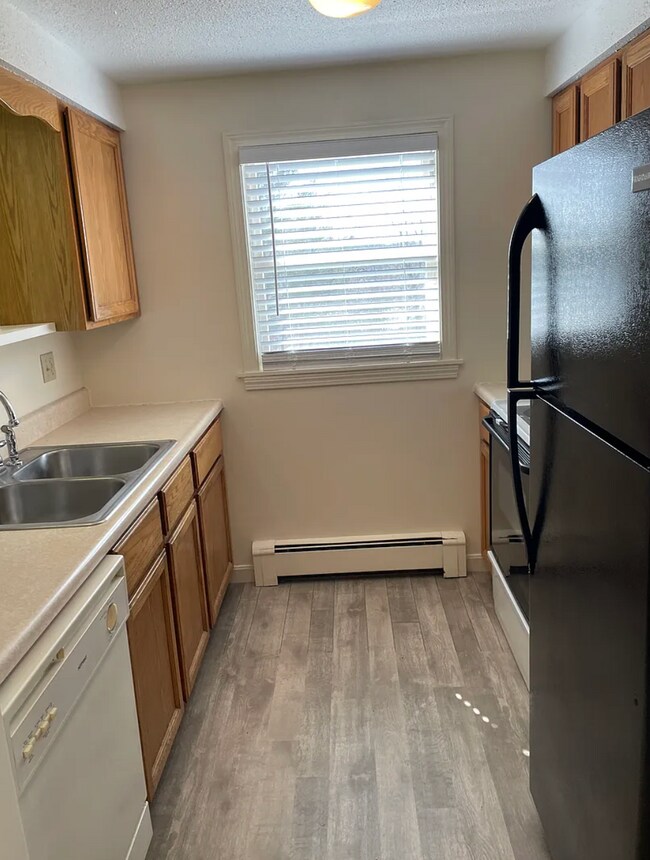 Photo - 828 State St Unit 828 State St 4