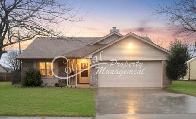 Building Photo - AVAILABLE SOON !!!