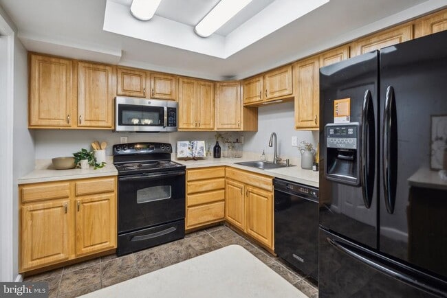 Photo - 1765 Carry Pl