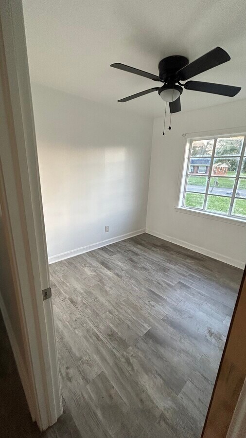 933 S 16th Ave Rental House Rental in Laurel, MS