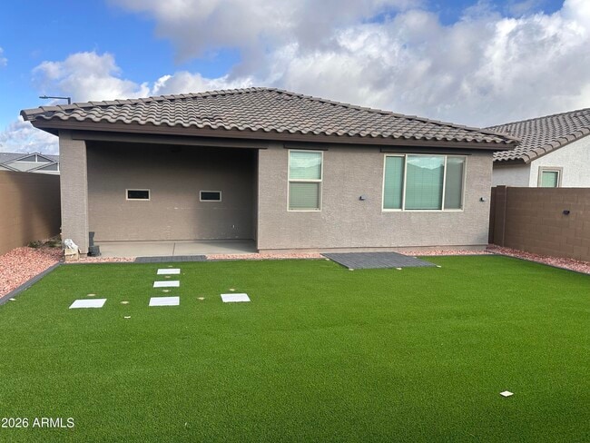 Photo - 19449 W Pierson St