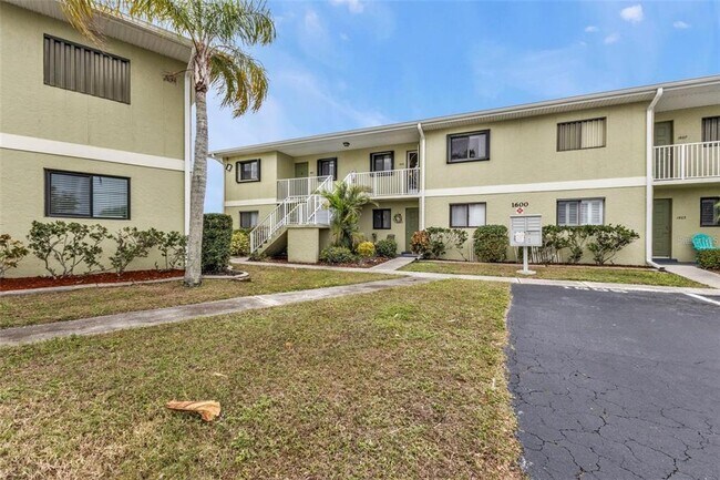 Photo - 25225 Rampart Blvd Unit 1606