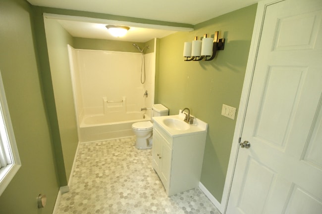 101 Short St Unit Lower