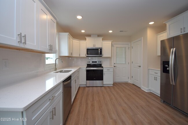 Photo - 640 Abigail Taylor Dr