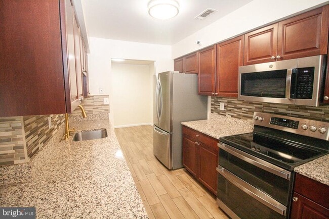 Photo - 11325 Halethorpe Terrace Unit 207