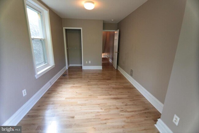 Photo - 1732 N Sydenham St