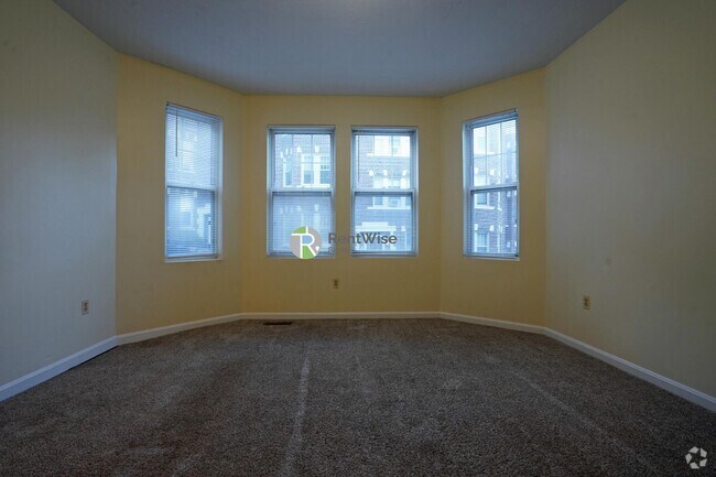 Building Photo - 8 Lorraine Terrace Rental