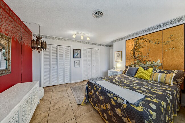 Photo - 441 SE 1st Ave