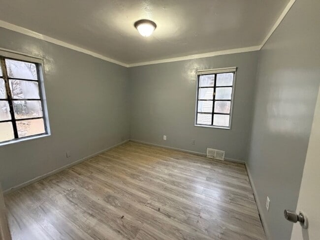 Photo - For Lease: Totally Updated 3 Bedroom 1 Bath Welcome Section 8