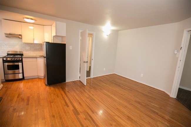 Photo - 927 Pine St Unit 303