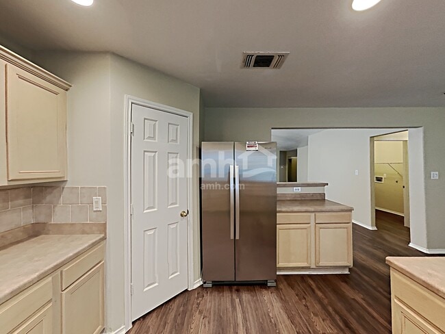 Photo - 4124 Wensledale Dr