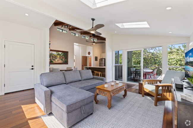 Building Photo - 153 W Waipio Rd Rental