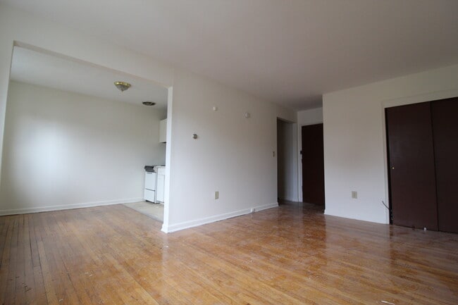 Photo - 33 Burnside Ave