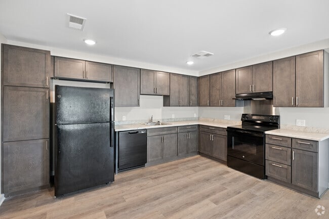 3BR, 2BA - 1,080SF
