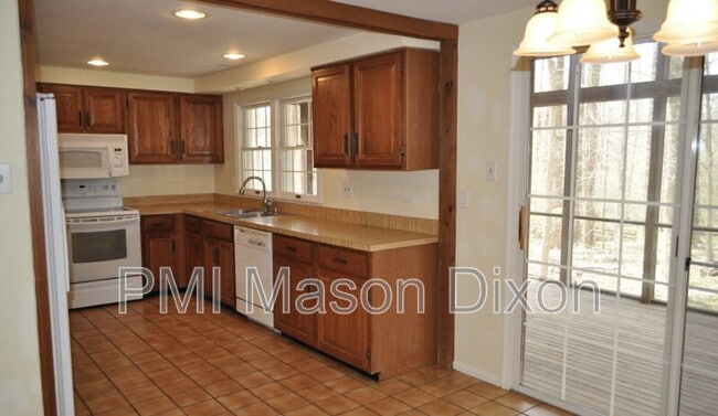 Photo - 4035 Huckleberry Row
