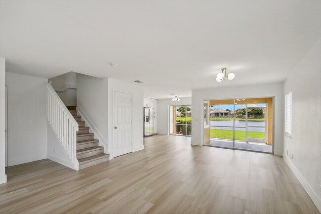 Photo - 6224 Reynolds St