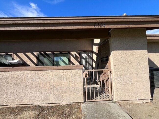 Photo - 45546 Aladdin St