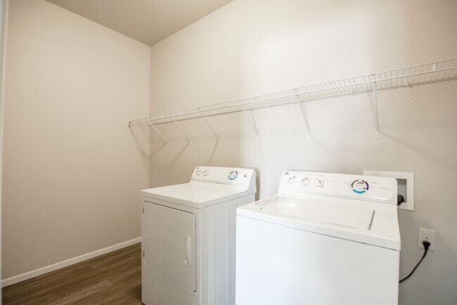Eaglebrook at Prairie Grove Apartments