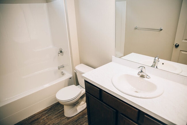 Photo - 302 S Marigold Ln