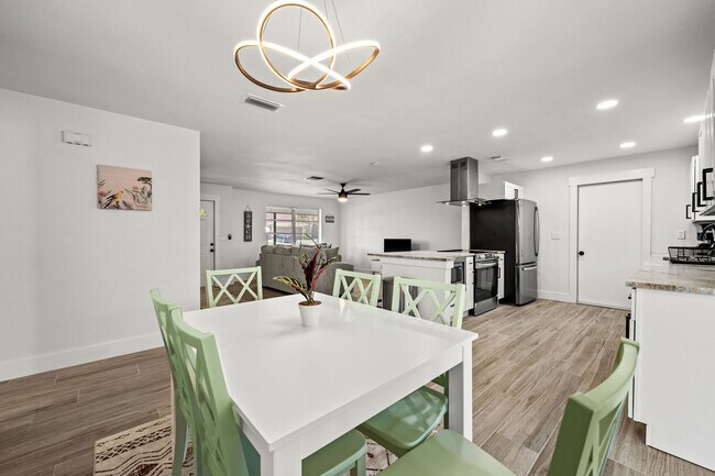 Photo - 223 SE 45th St