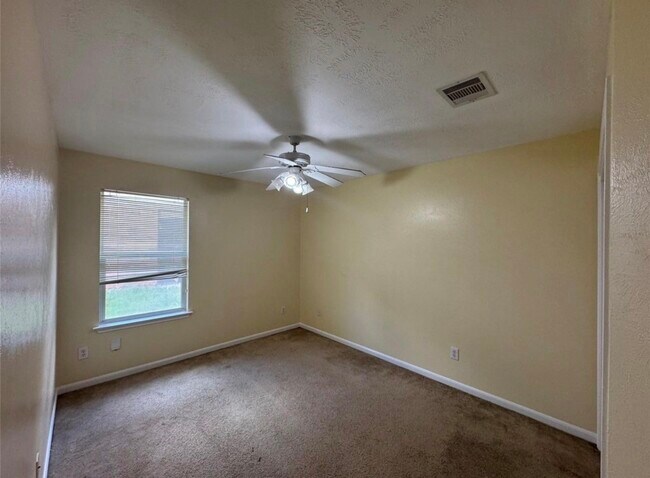 Photo - 20711 Sycamore Wood Dr