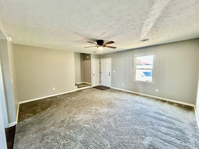 Photo - MOVE IN NOW OCTOBER RENT FREE - Modern 3BR...