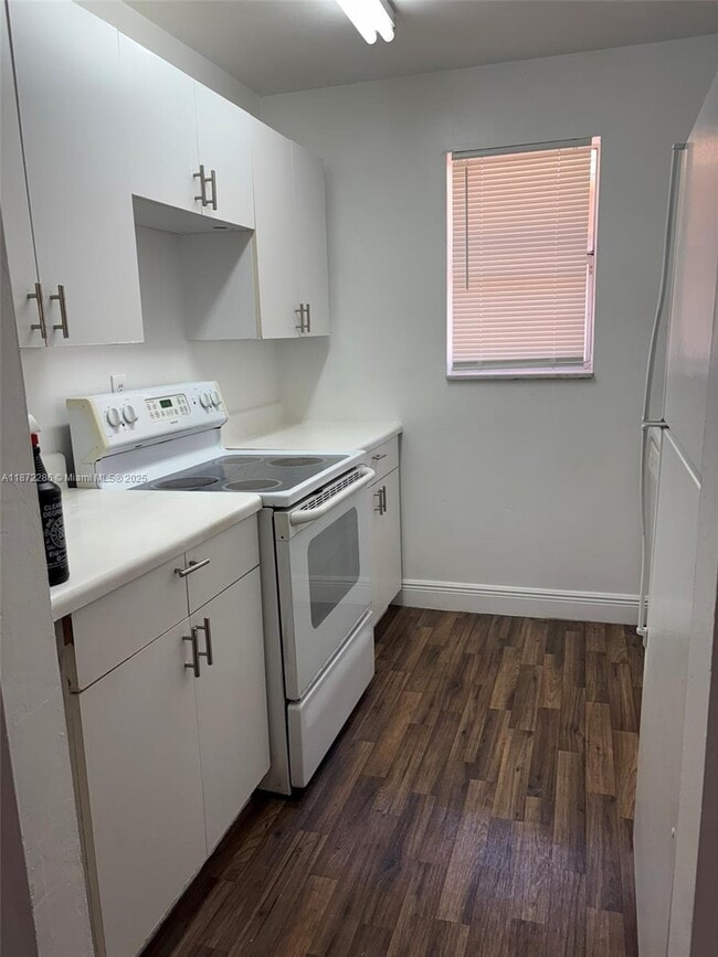 Building Photo - 450 SW 2nd Ave Unit 2040 Rental