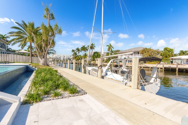 Photo - 273 Tropic Dr