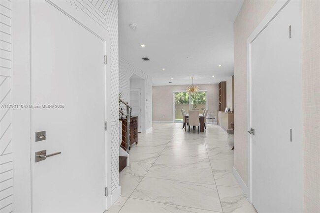 Photo - 10373 NW 68th Ter