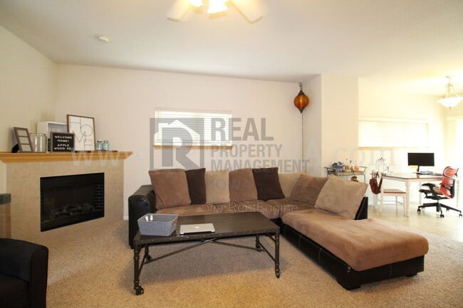 Photo - 1617 SW White Birch Cir