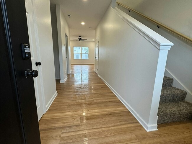 Photo - 219 Cambria St