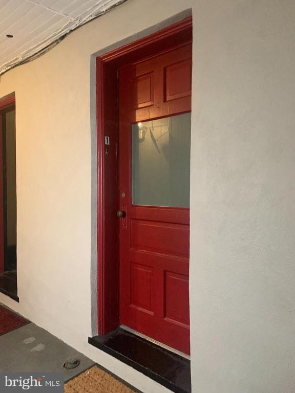 Building Photo - 340 Main St Unit FIRST FLOOR REAR APT