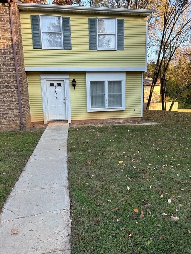 Townhouse Available for Rent in Charlotte - Townhouse Available for Rent  in Charlotte