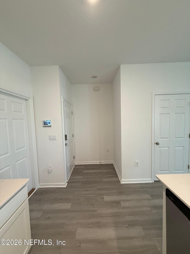 Photo - 891 Rivertree Pl