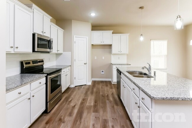 Photo - 205 Spring Knoll Dr