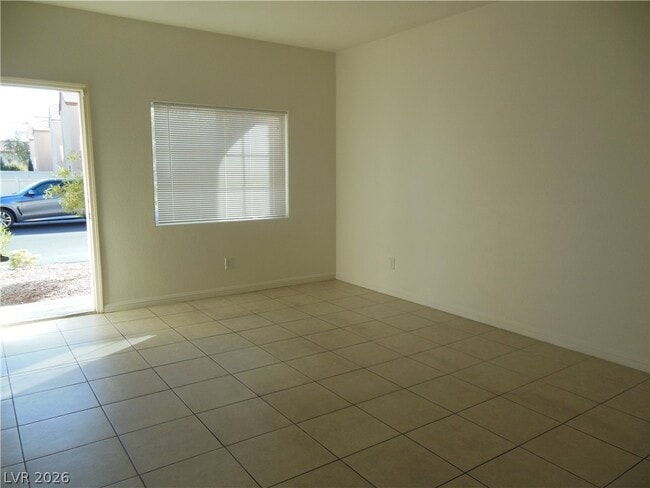 Photo - 7571 Redwood Point St