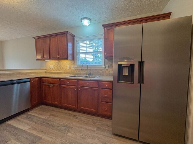 Photo - 3426 Broomsgrove Dr