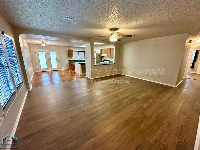 Photo - 5135 Elk Creek