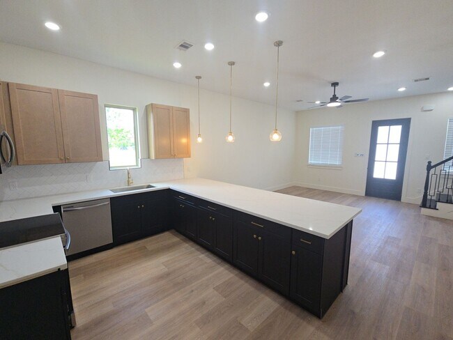 Photo - 7956 Bonaire St Unit 7956 Bonaire St -  B