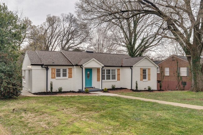 Photo - 4 Bedroom, 3 Bath Home w/ 1 Car Garage