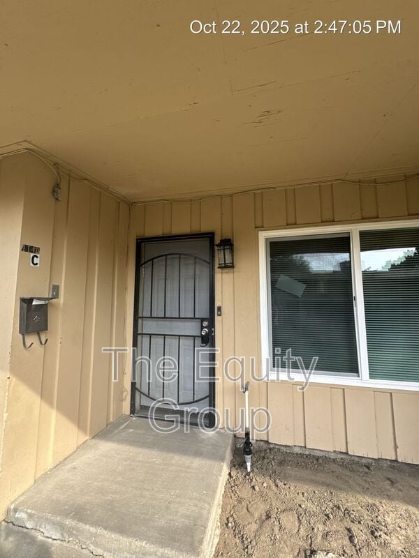 Photo - 1140 W Tulare Ave Unit C
