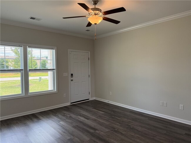 Photo - 117 Weaver Way